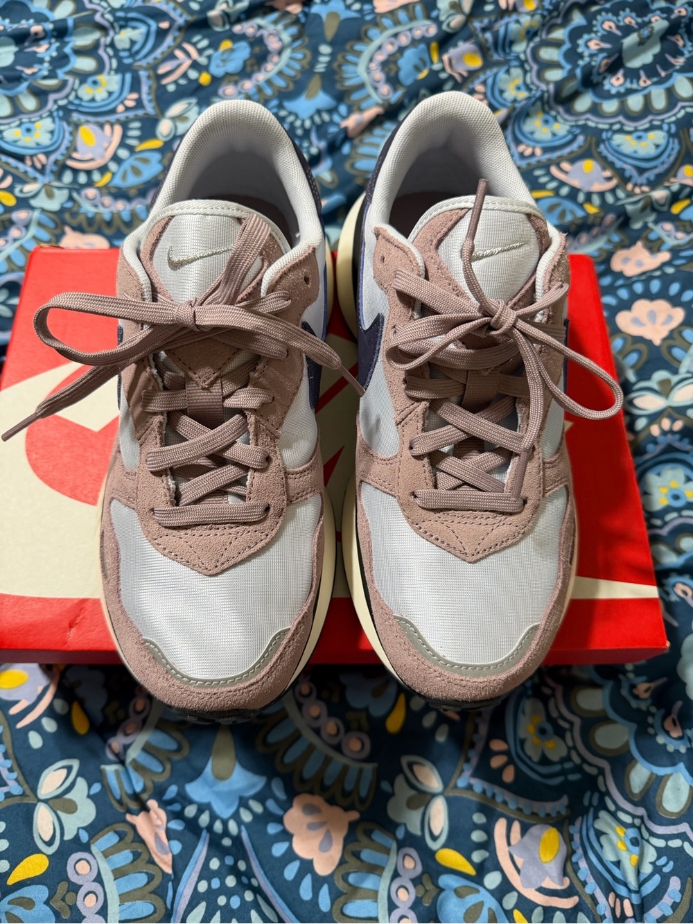 NWB Nike Phoenix Waffle Football Grey/ Dark Rasin - Picture 2 of 9